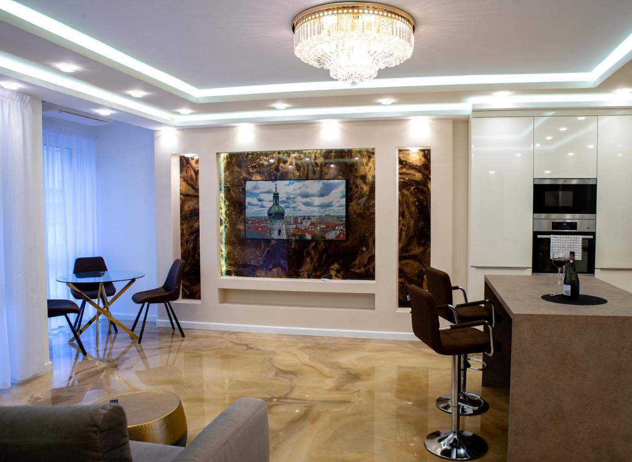 Dream Apartman 2 With Free Parking เยอร์ ภายนอก รูปภาพ