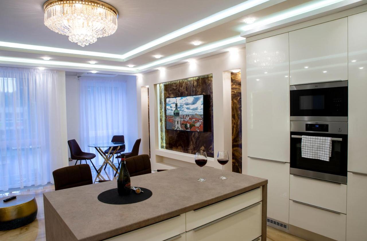 Dream Apartman 2 With Free Parking เยอร์ ภายนอก รูปภาพ
